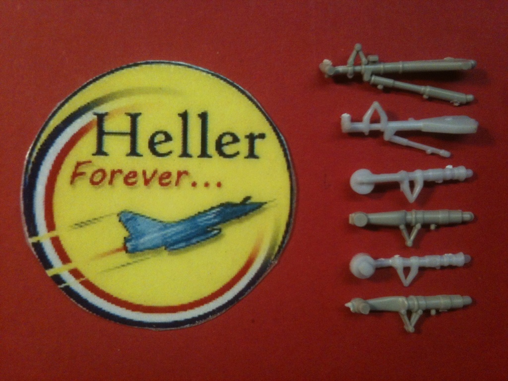Comparatif DASSAULT MIRAGE 2000 C & N HELLER / ITALERI 1/72ème Compar51