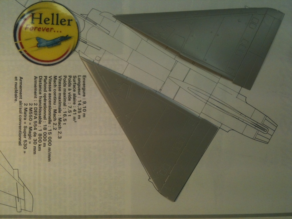 Comparatif DASSAULT MIRAGE 2000 C & N HELLER / ITALERI 1/72ème Compar54