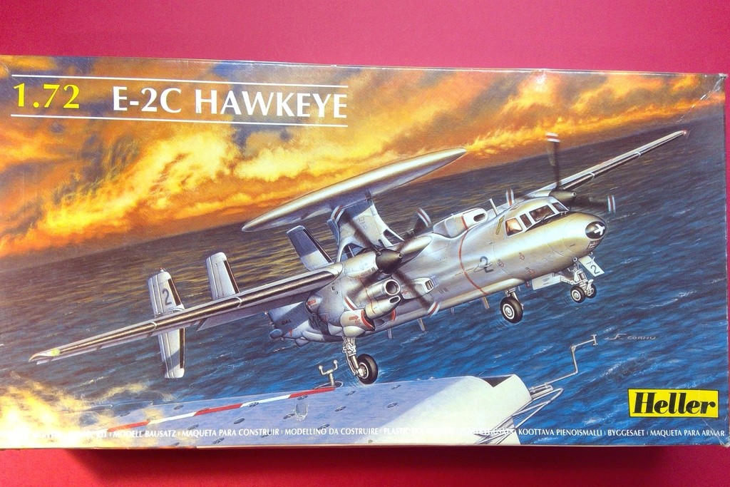 hawkeye - GRUMMANN E 2C HAWKEYE 1/72ème Réf 80349 Helle799