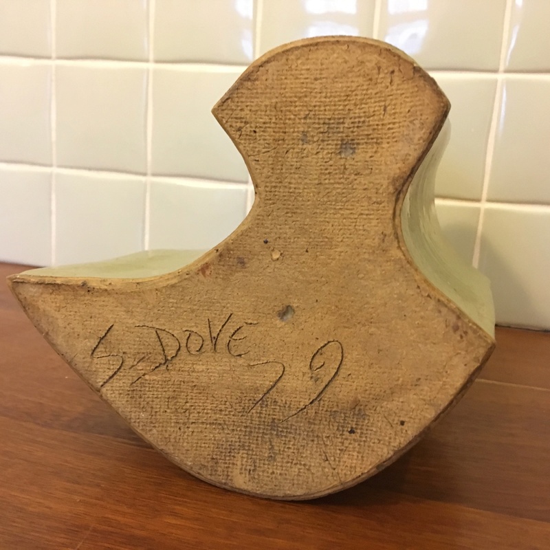 Interesting modernist vase - heavy, unusual shape, signed S.Dove 79 Img_0314