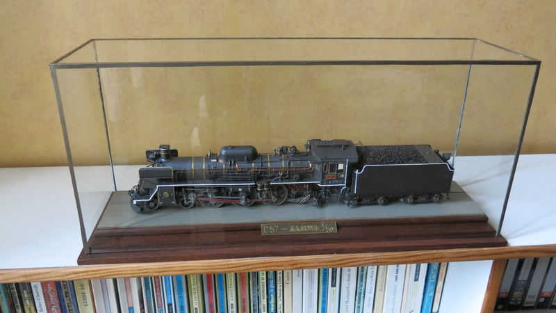 Locomotive C 57 de la JNR - Page 2 Img_8531