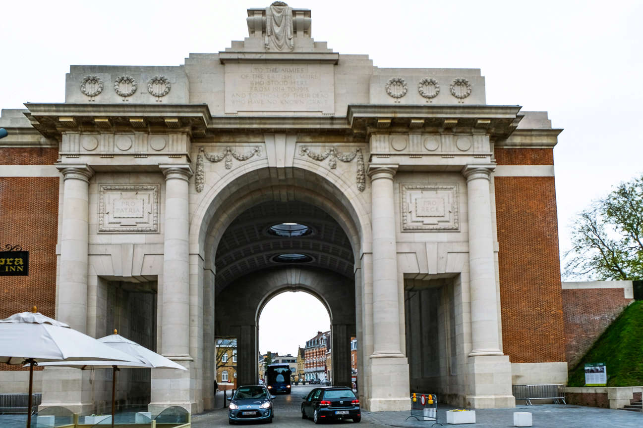 Ypres... La porte de Menin. 25102032