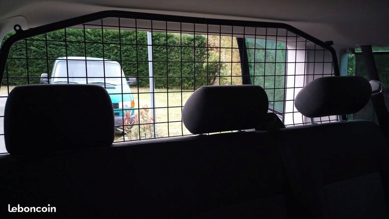 Vends Grille Séparation Coffre pour T5 ou T6 Grille12