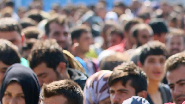 ΟΗΕ: Η Κομισιόν θα συνεχίσει να χρηματοδοτεί διαμερίσματα για πρόσφυγες στην Ελλάδα το 2019 23753711