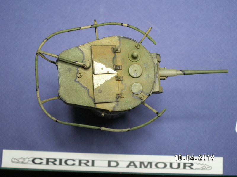  deux chars russes le light tank t-26 et le lourd kv-2 de Zvezda au 1:35 - Page 2 Pict1063