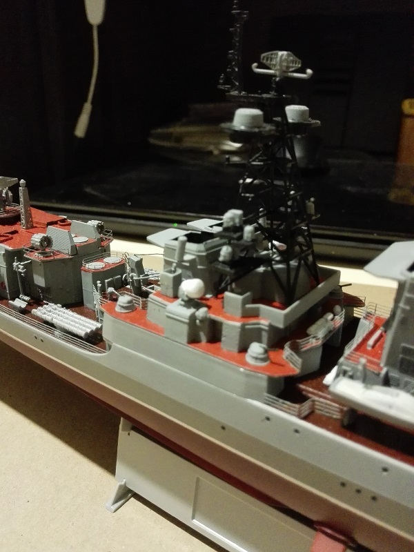 Trumpeter Russian Navy Udaloy a 1/350 Img_2134