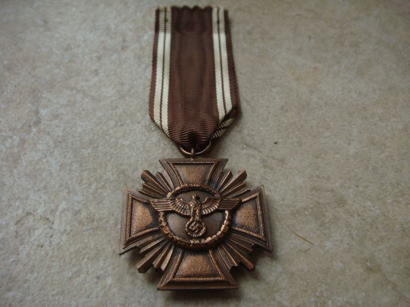 Authentification médaille 10 ans NSDAP 10e8e910