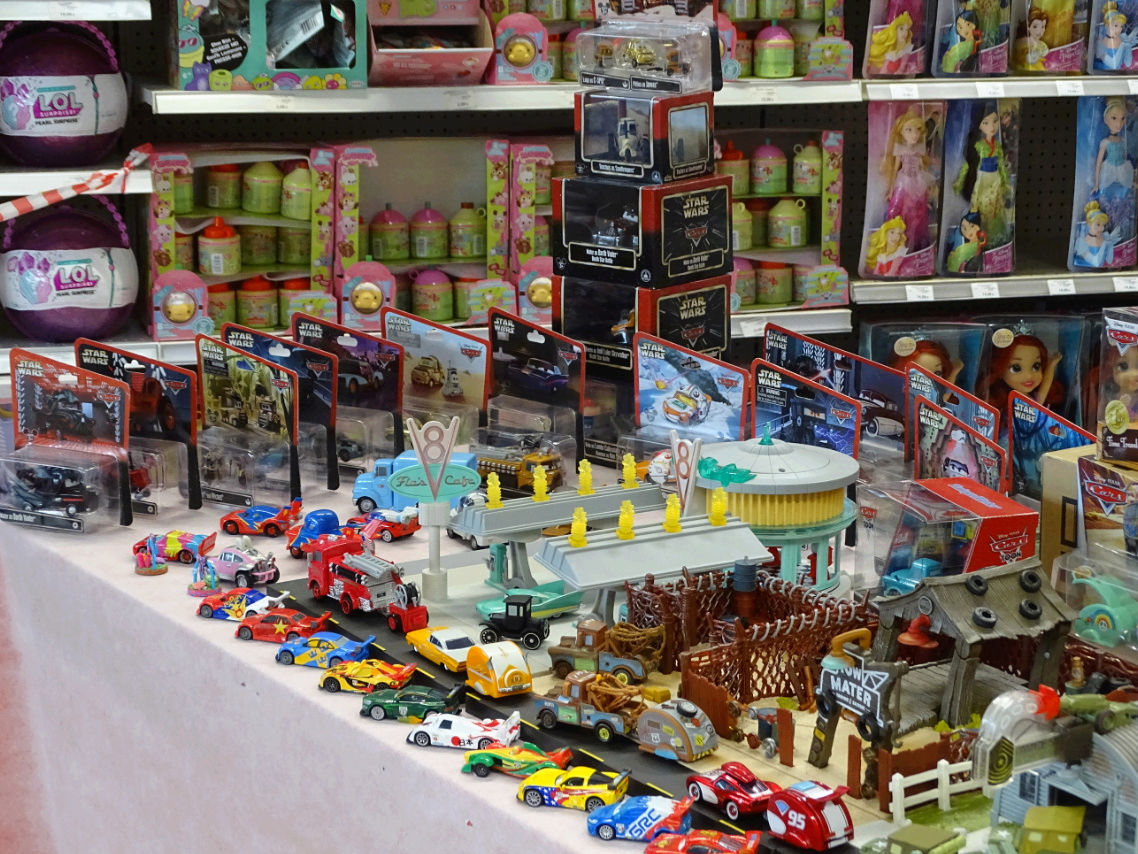 Exposition Cars Toys R Us Ph1212