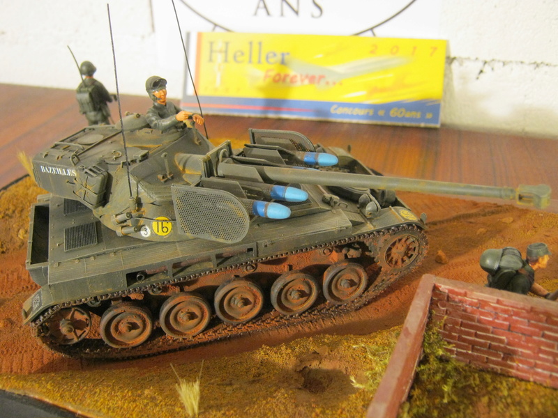 AMX 13 SS 11 1/35 (photos finales) Img_5335