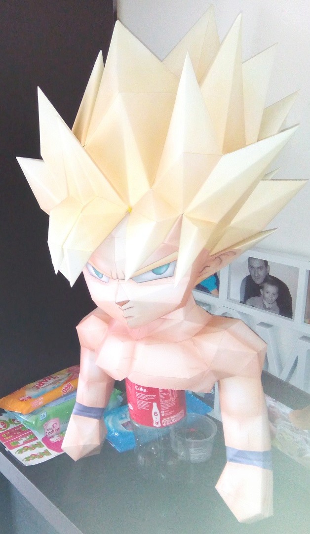 Chibi Goku super Saiyan XXL 1 mètre (TERMINE) Img_2054