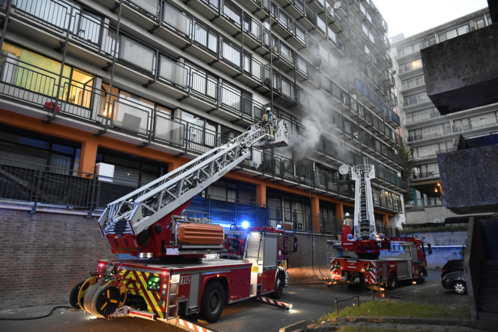 Incendie dans un immeuble du Peterbos le mardi 28 septembre 2021 + photos Peterb12