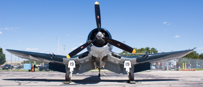 Three or Two Blade Propeller F4u_3_10