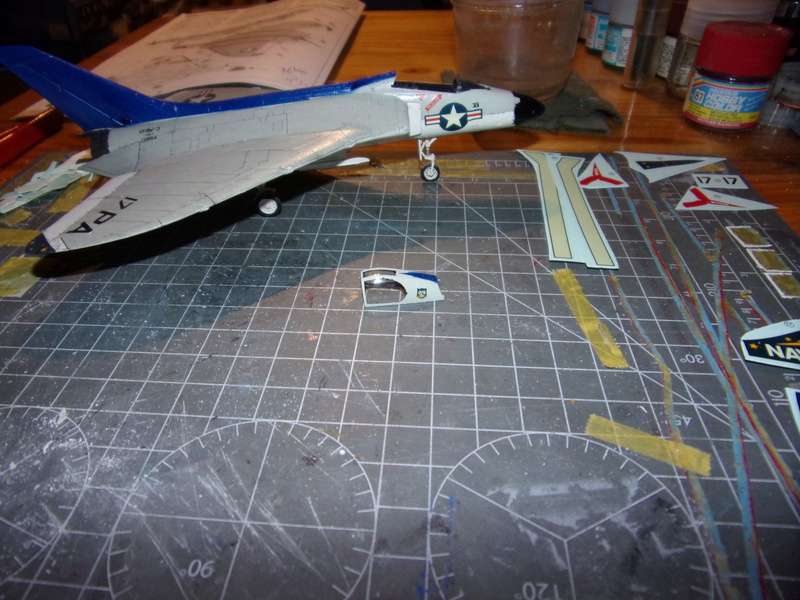 DOUGLAS F4D-1 SKYRAY [TAMIYA - 1/72éme] - Page 2 102_7675