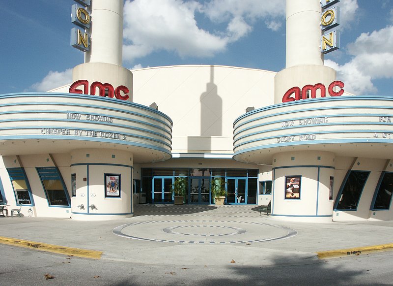 Googie Cinema - Celebration - architect Cesar Pelli -  Florida -  USA 001310