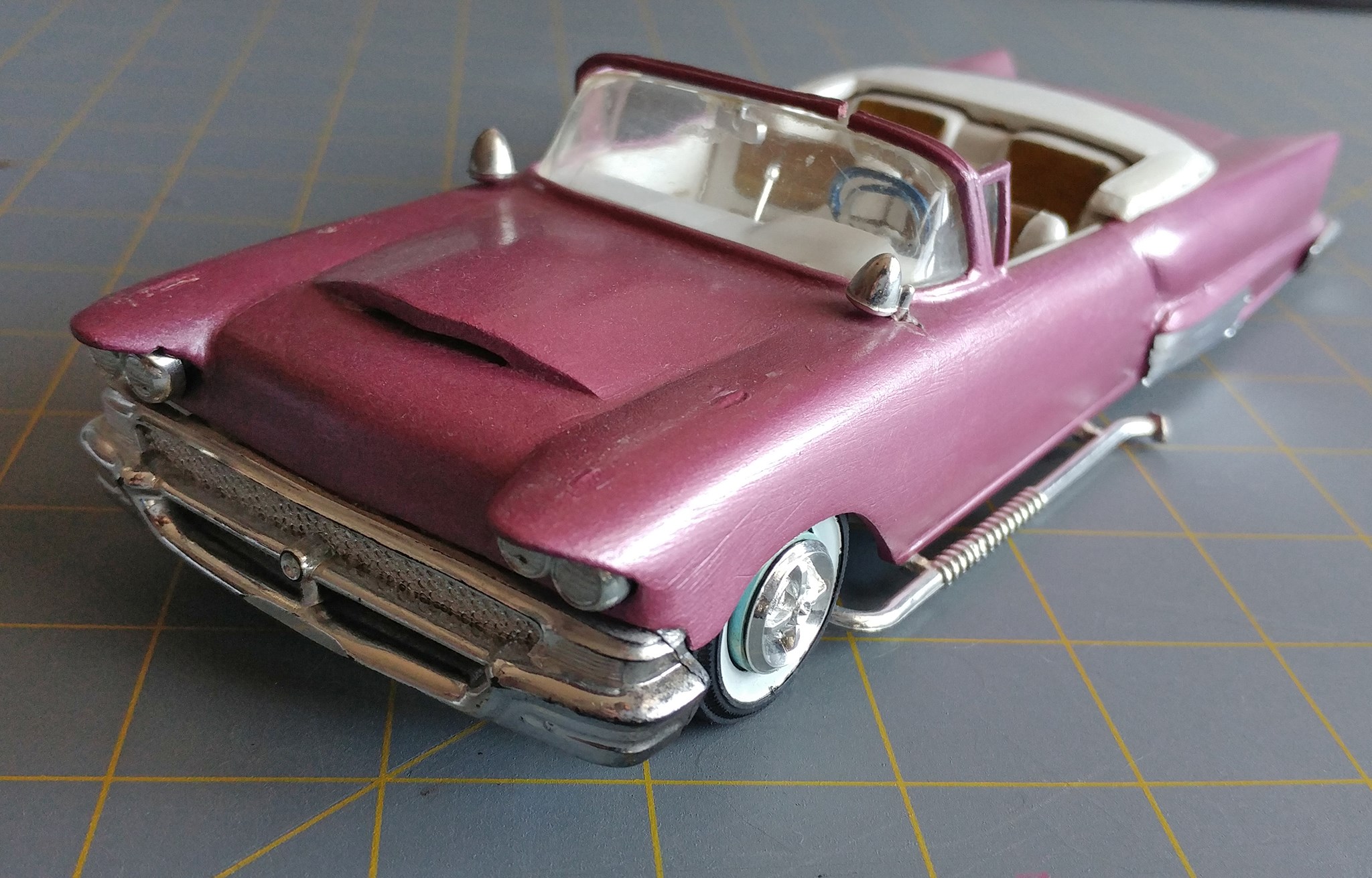 Vintage built automobile model kit survivor - Hot rod et Custom car maquettes montées anciennes - Page 10 34138210