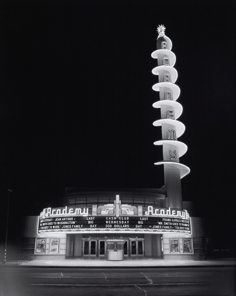 Academy Theatre - architect S. Charles Lee - 1939 - Inglewood - California - USA Acadam10