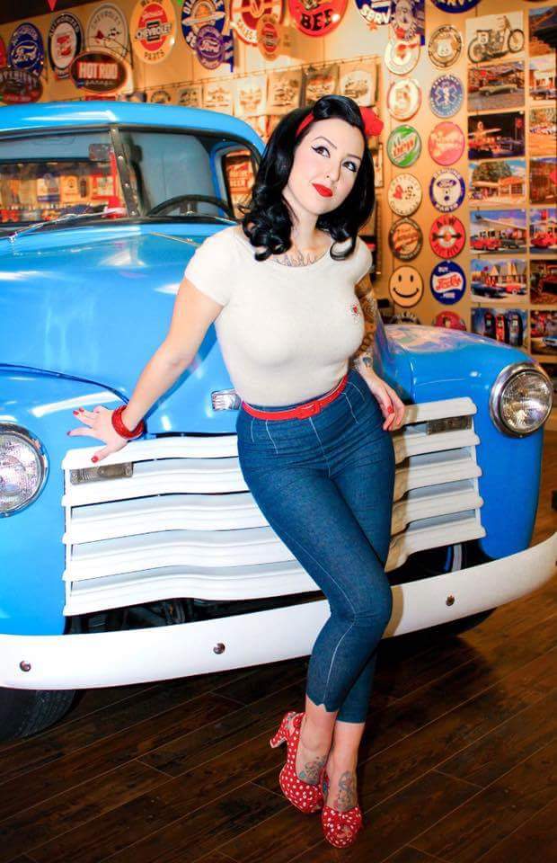 Hot Rod Pinup  - Page 10 Fb_im138