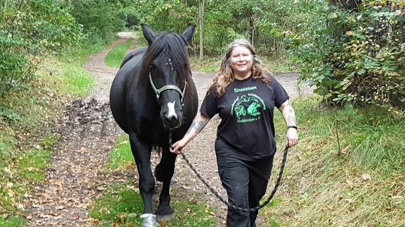 (Dept19) FLAMME, Trait Breton noir, réservée par Sandra en Allemagne (Mai 2013) - Page 13 22281610