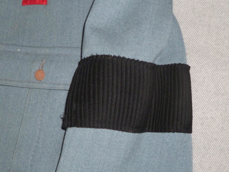 Les uniformes du service de santé  P1120214