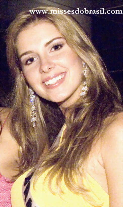 carina beduschi, miss brasil 2005. - Página 2 Acarin20