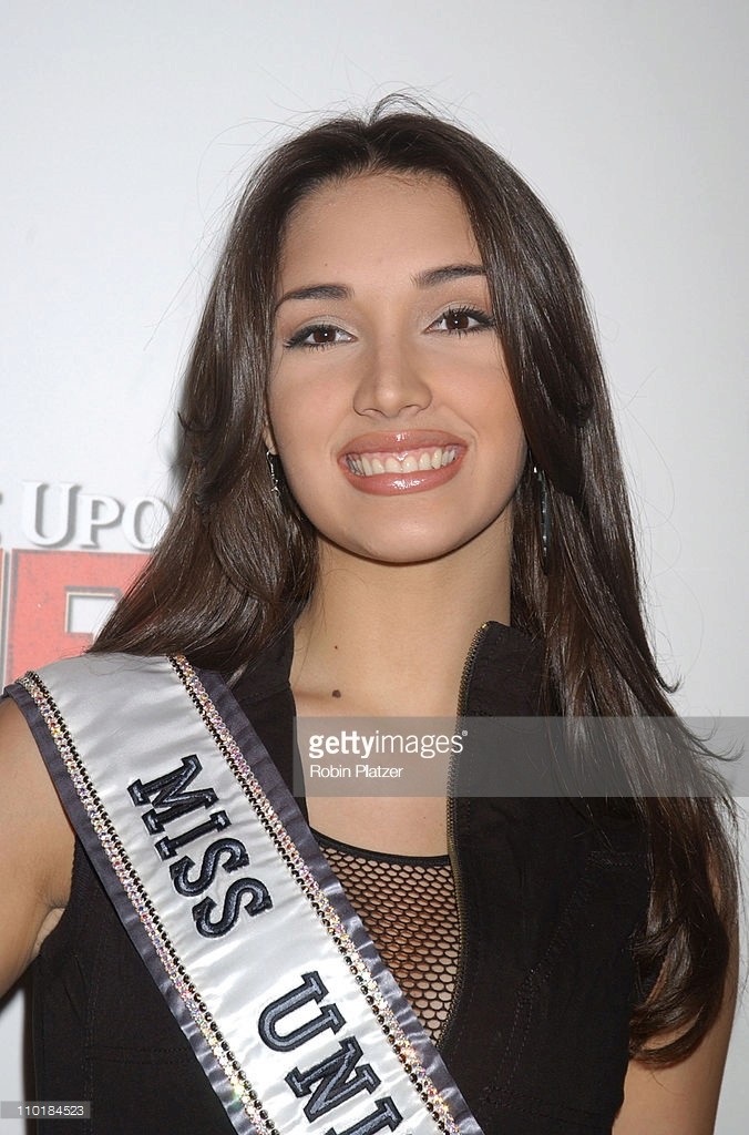 ════ ∘◦❁◦∘ ════ Amelia Vega, Miss Universe 2003. ════ ∘◦❁◦∘ ════ - Página 7 Ko9lwp10