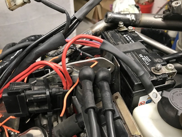 Projet ST2 / Café Racer - Page 6 Img_1425