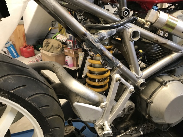 Projet ST2 / Café Racer - Page 6 Img_1812