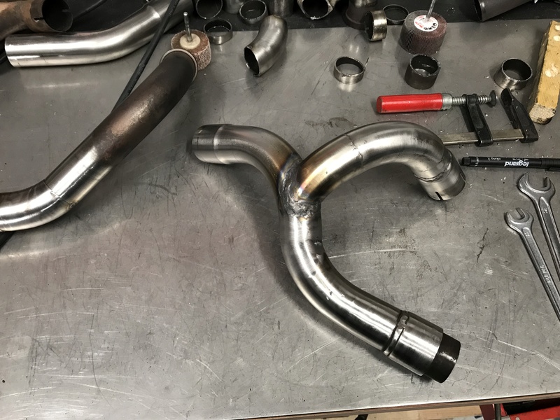 Projet ST2 / Café Racer - Page 6 Img_2734