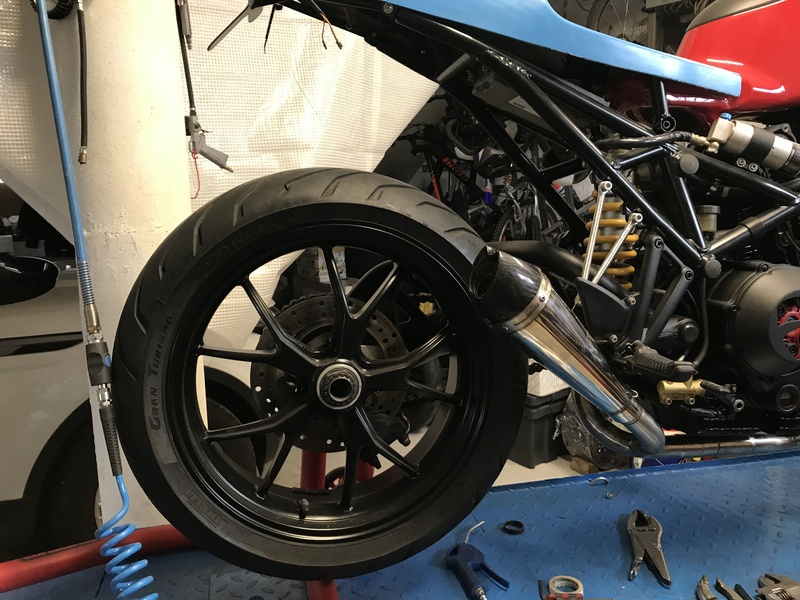 Projet ST2 / Café Racer - Page 6 Img_2742