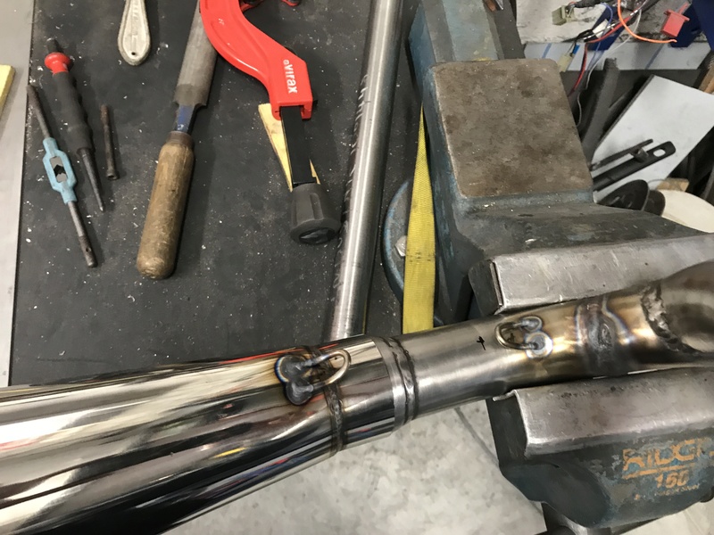 Projet ST2 / Café Racer - Page 6 Img_2747