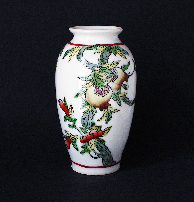 Japanese Vase - Love Birds - Pomegranates  Dsc03513