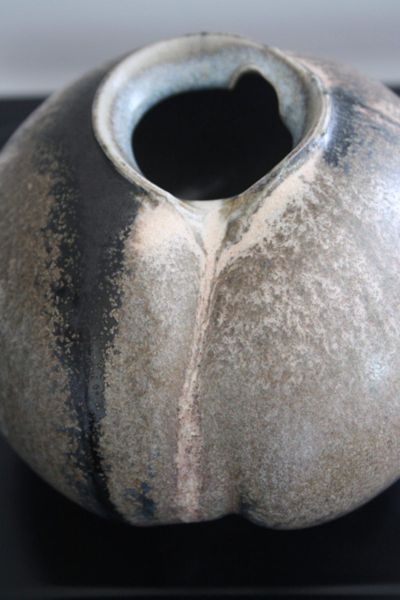 Vase de forme en grès émaillé - signature Claude Champy Img_2111