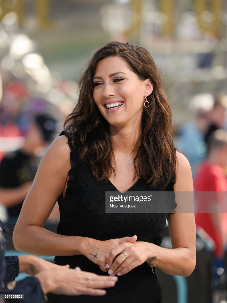 Bachelorette 14 - Becca Kufrin - F1 - FAN FORUM - *Sleuthing Spoilers* - Page 14 96735610