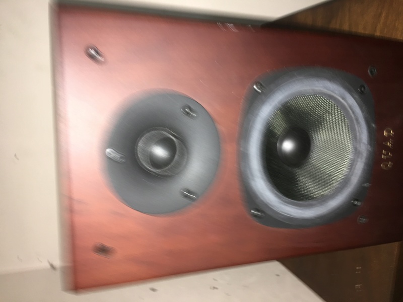 Quad 11L classic speaker C43e8710