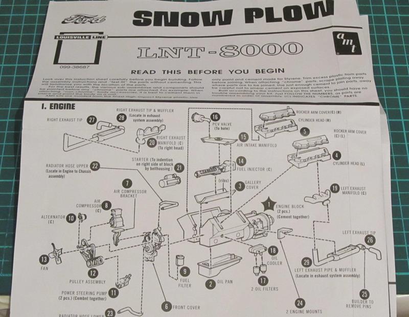 AMT FORD LNT 8000 "Snow Plow" 1:25 Img_2d10
