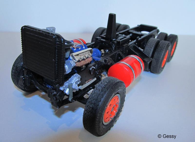 AMT FORD LNT 8000 "Snow Plow" 1:25 Img_8127
