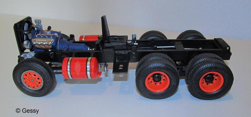 AMT FORD LNT 8000 "Snow Plow" 1:25 Img_8130