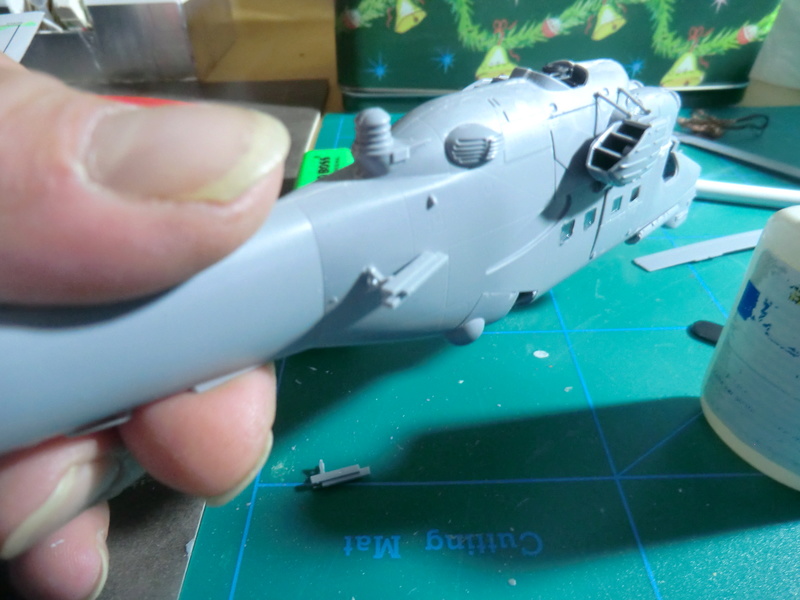 MIL MI-24 REVELL 1/72 UN  (suite DIO UN) - Page 3 Mil_m203