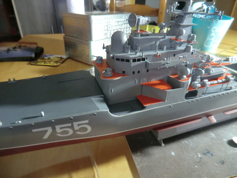 [TRUMPETER] destroyer classe type 956 SOVREMENNY 1/200ème Réf 03612 - Page 2 Sovre360