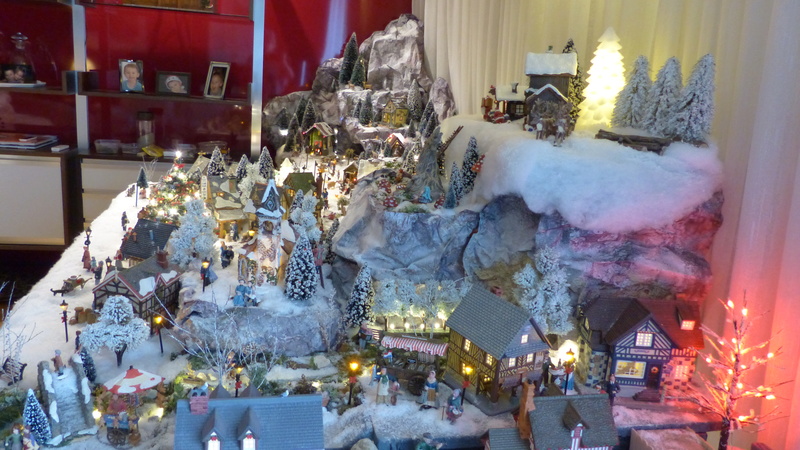 Village de Noël 2017 MON BEAU SAPIN P1000579