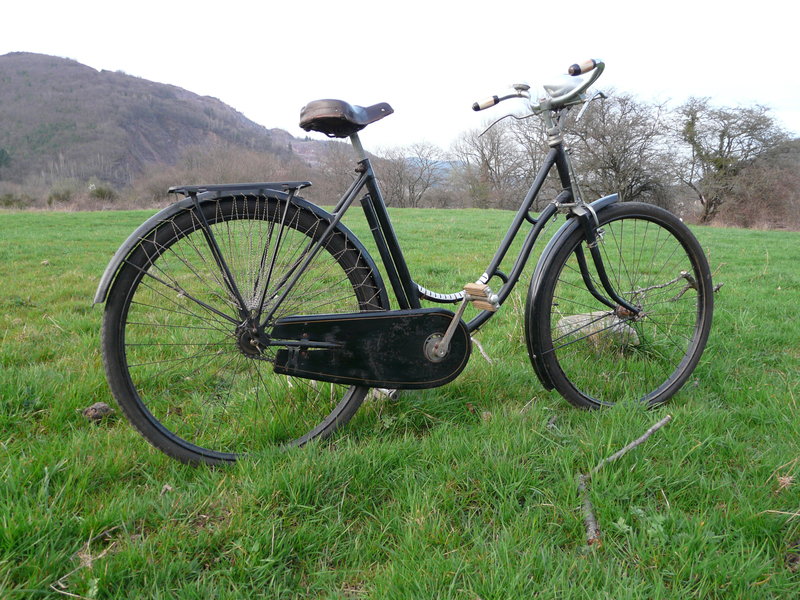 Superbe cycles Peugeot Majolie 1940 P1120111