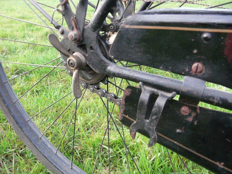 Superbe cycles Peugeot Majolie 1940 P1120112