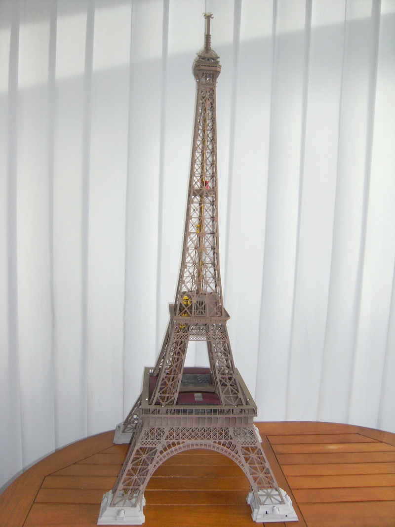 Projet de réalisation de l'étage intermédiaire entre 2ème et 3ème étage de la Tour Eiffel - Page 2 01510