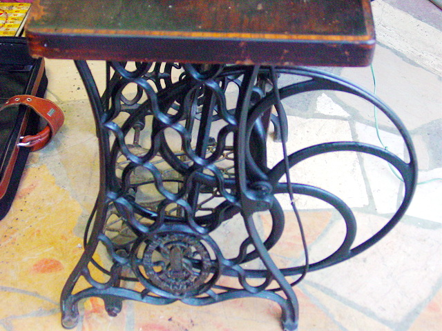 Quizz Quelle est cette petite machine montée sur cette table à grande roue ? W-g-ta11