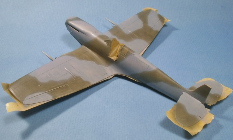 Spitfire LF Mk IX ICM 1/48 " Dauphiné " - Page 2 Pb280013