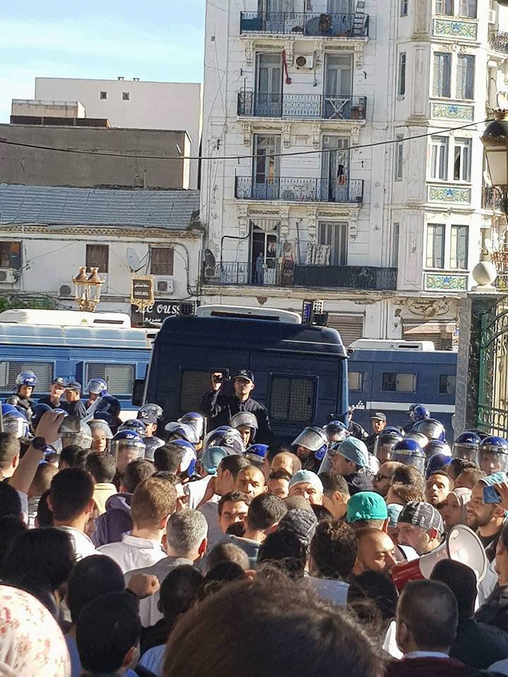 médecins résidents violemment agressés par la police le mercredi 03 janvier 2018 à Alger 129