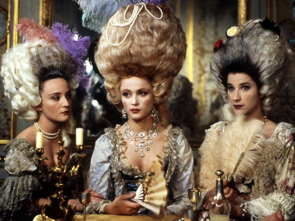 Marie Antoinette, reine d'un seul amour de Caroline Huppert, avec Emmanuelle Béart - Page 2 Zz11