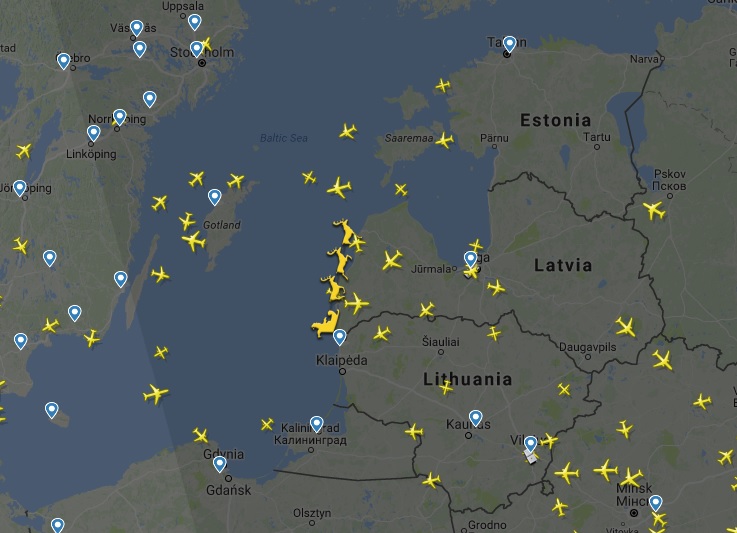 radarvirtuel.com/Flightradar24.com : tous les avions en vol en direct sur une carte - Page 4 Pere_n10