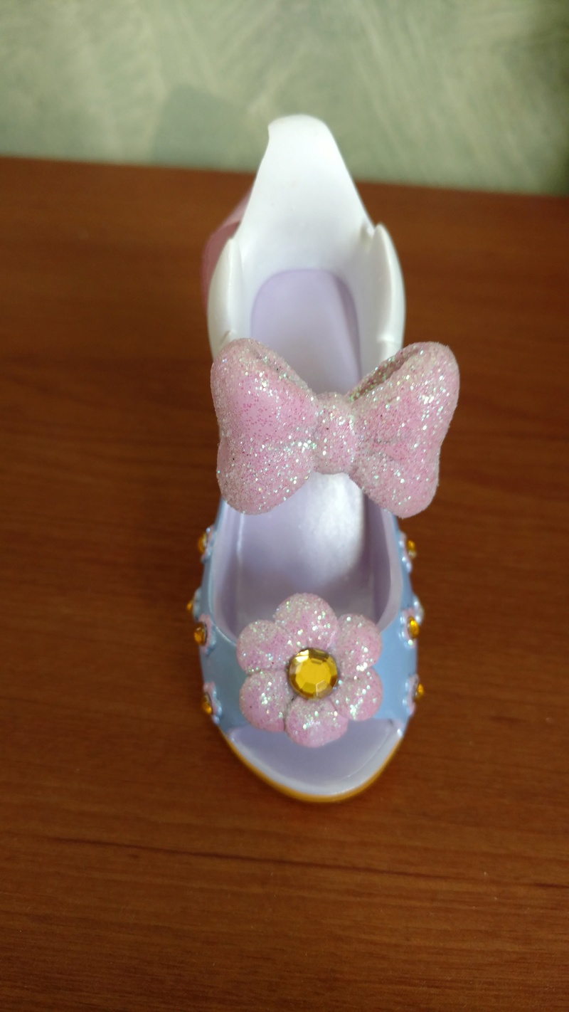 [Collection] Chaussures miniatures (shoe ornament) / Sacs miniatures (handbag ornament) - Page 8 Img_2012