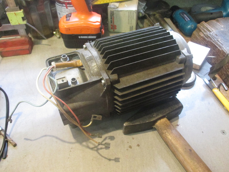 aide pour branchement moteur karcher 620M 220 volts Img_1810